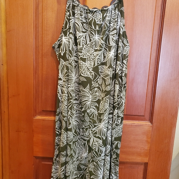 Lite, fun summer dress - Picture 4 of 4